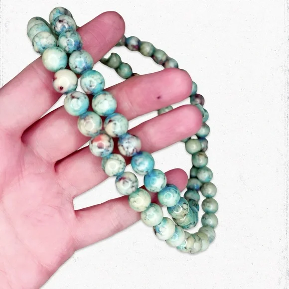 15A. Plastic Southwest Beaded Necklace - Picture 2 of 6